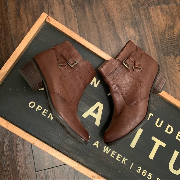 Naturalizer N5 Contour Booties - Picture 7 of 7